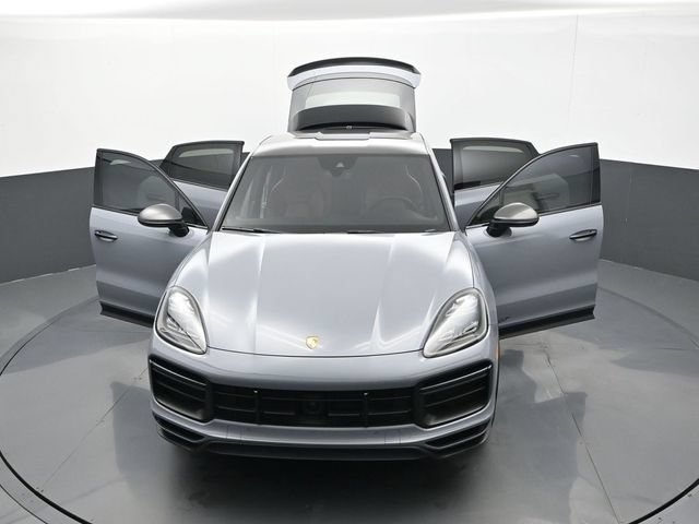 Certified 2023 Porsche Cayenne Turbo GT AWD/4WD image 32
