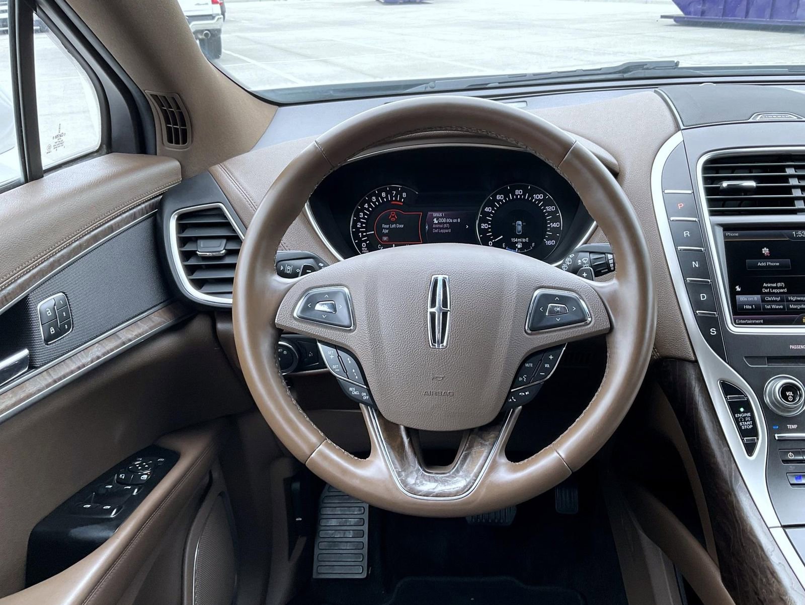 Used 2016 Lincoln MKX Reserve w/ Driver Assistance Package image 11
