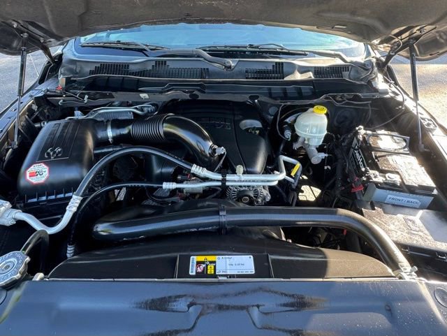 Used 2015 RAM 1500 Express RWD image 2