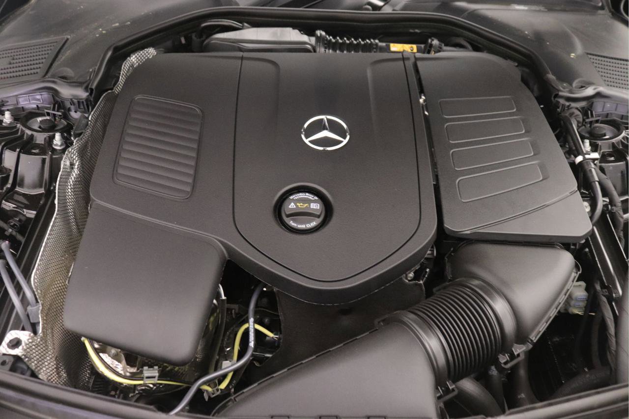 New 2026 Mercedes-Benz C 300 4MATIC Sedan image 9