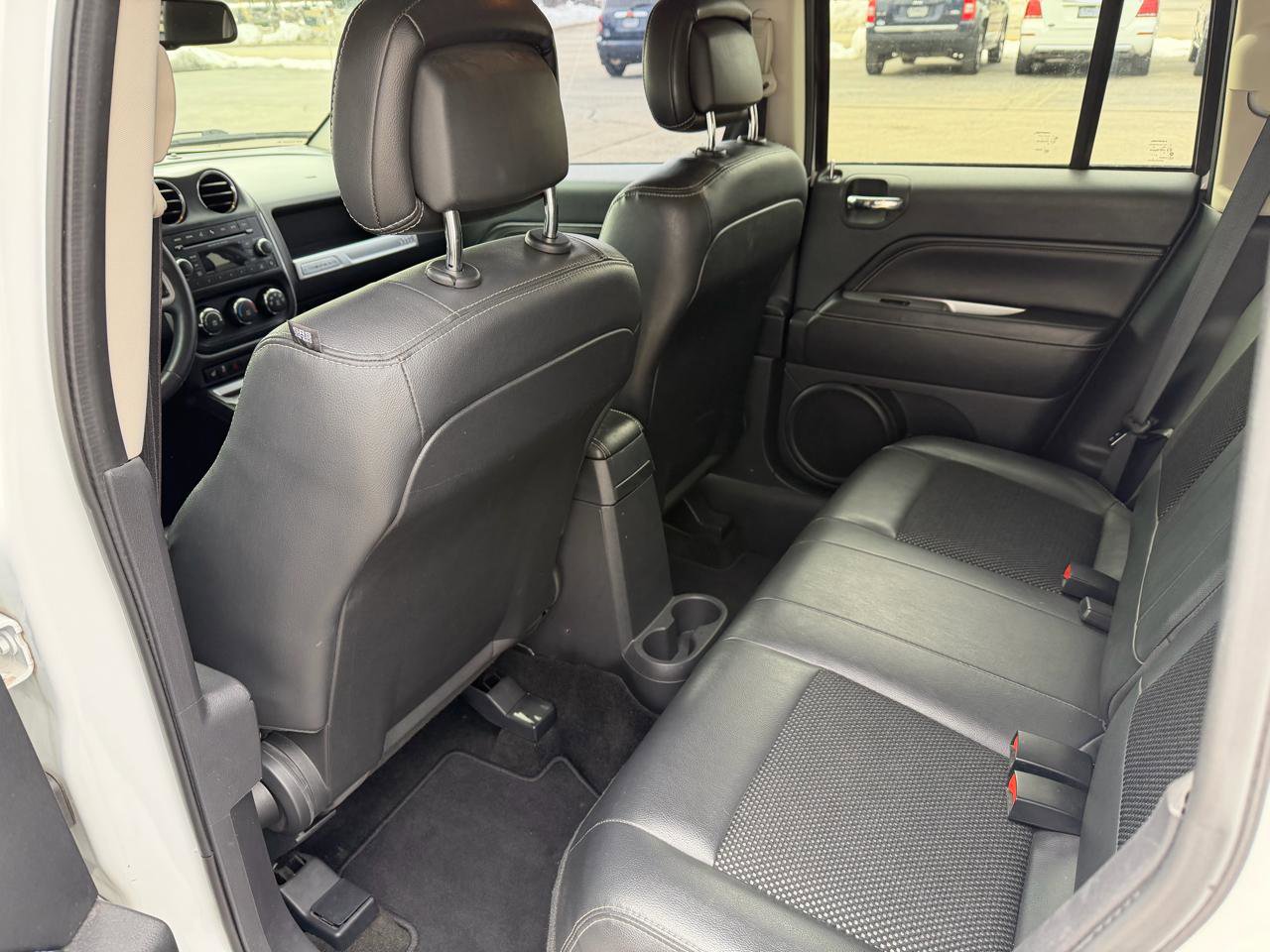 Used 2016 Jeep Compass Latitude image 13