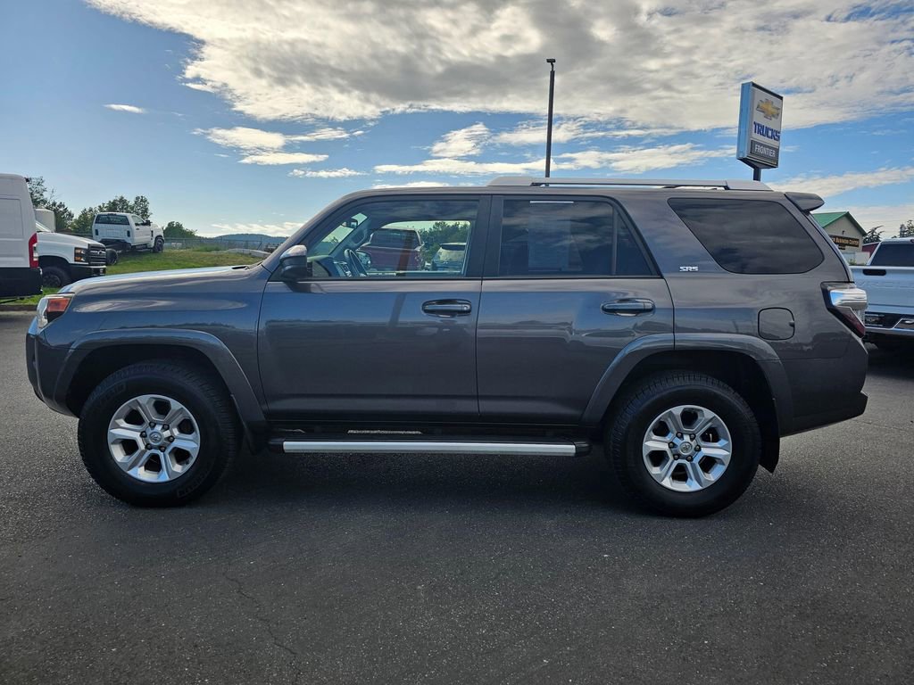 Used 2015 Toyota 4Runner SR5 AWD/4WD image 6