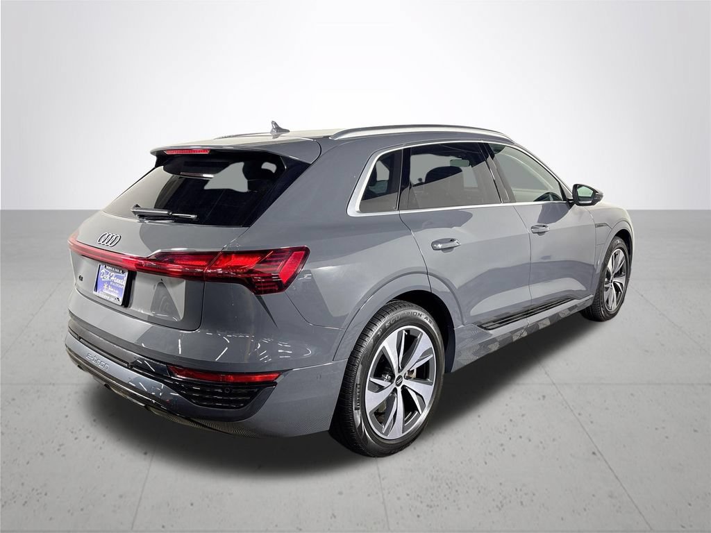 Used 2024 Audi Q8 e-tron Premium Plus AWD/4WD image 6