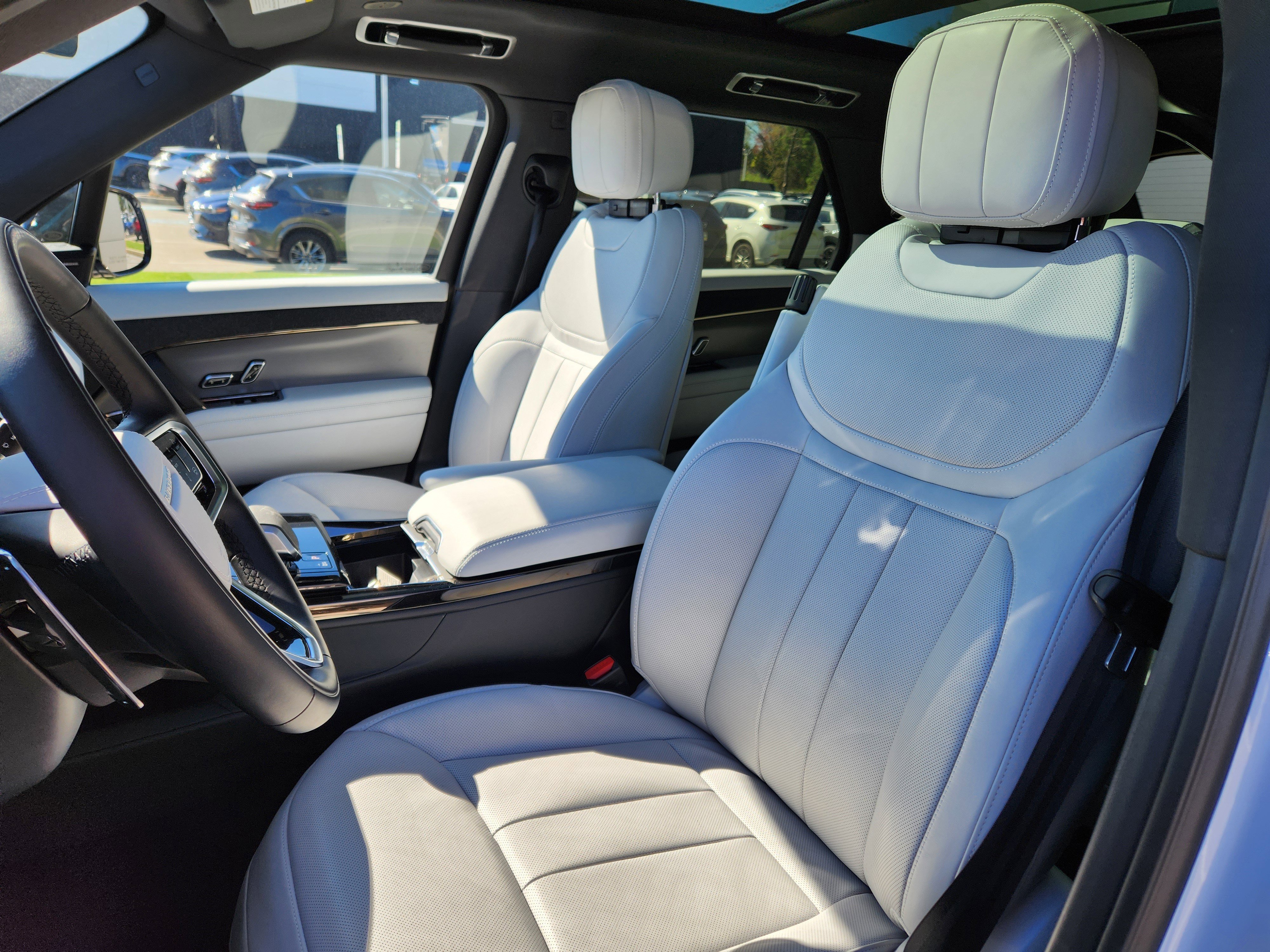Certified 2026 Land Rover Range Rover Sport SE image 10