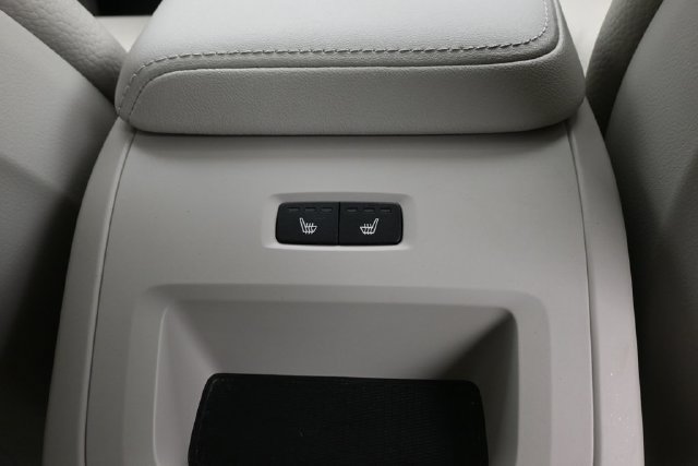 Used 2023 Volvo XC60 B5 Plus w/ Climate Package AWD/4WD image 32