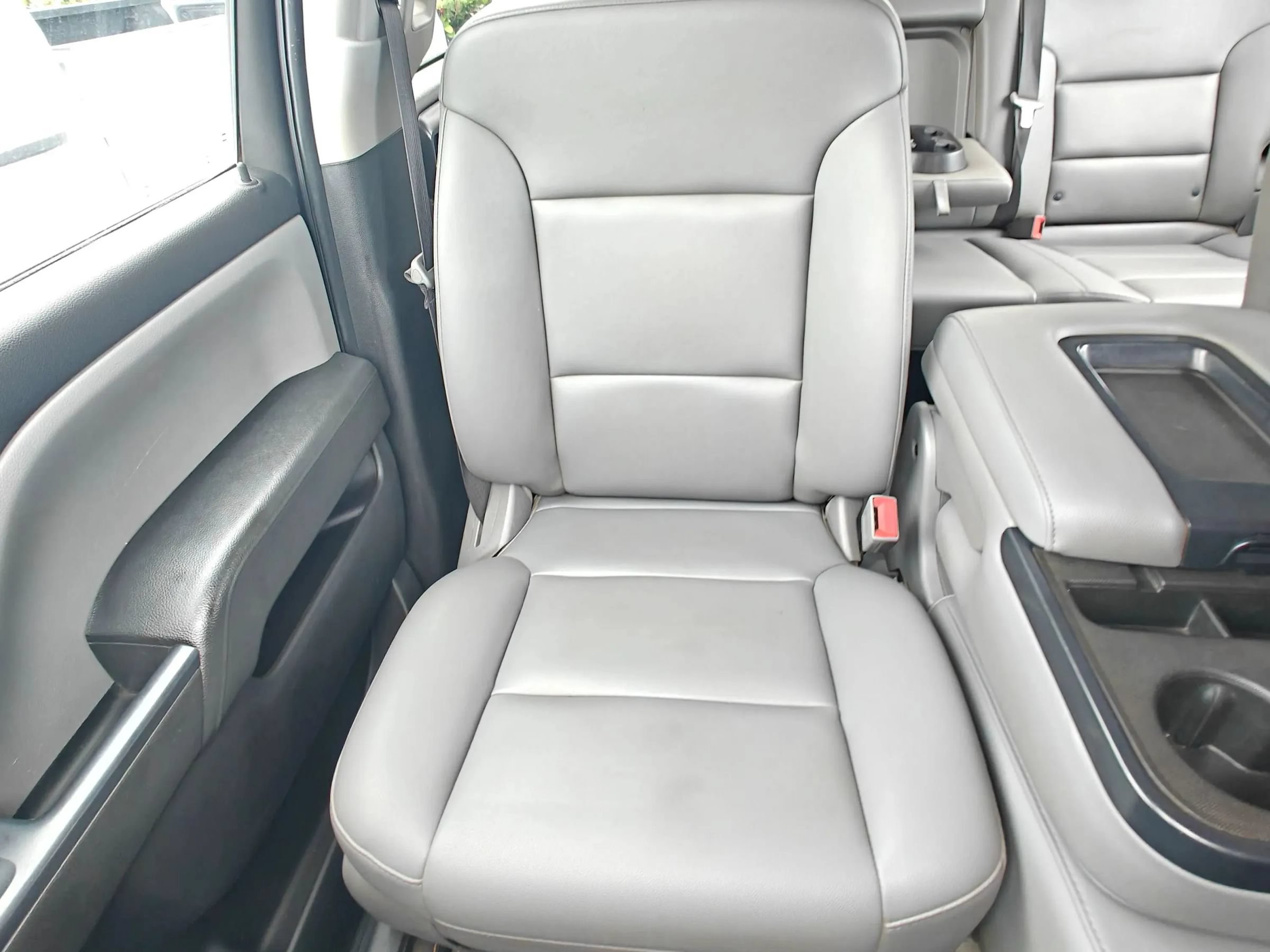 Used 2019 Chevrolet Silverado 2500 W/T AWD/4WD image 17
