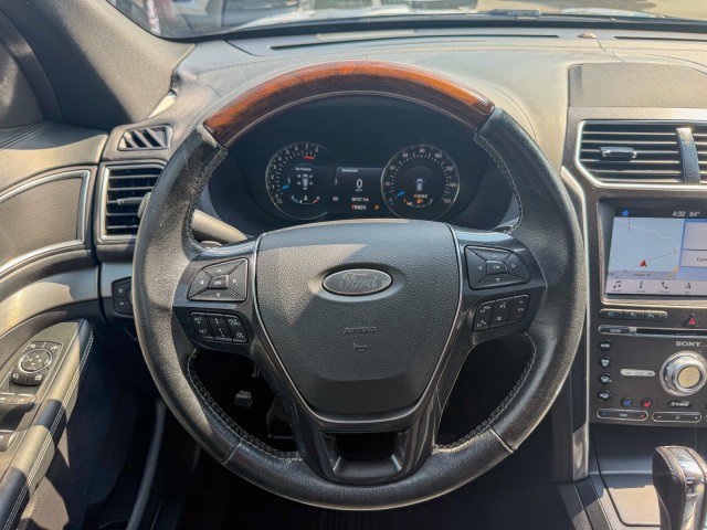 Used 2017 Ford Explorer Platinum AWD/4WD image 9