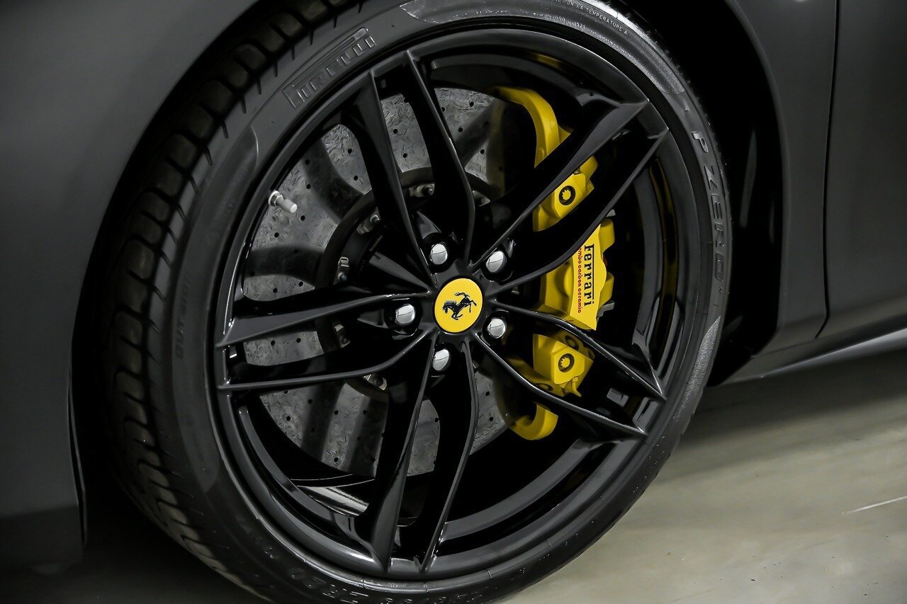Used 2016 Ferrari 488 Spider RWD image 18