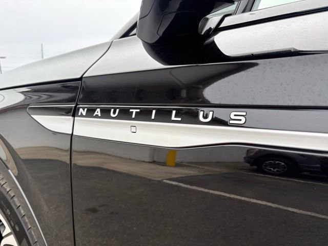 Used 2024 Lincoln Nautilus Reserve image 15