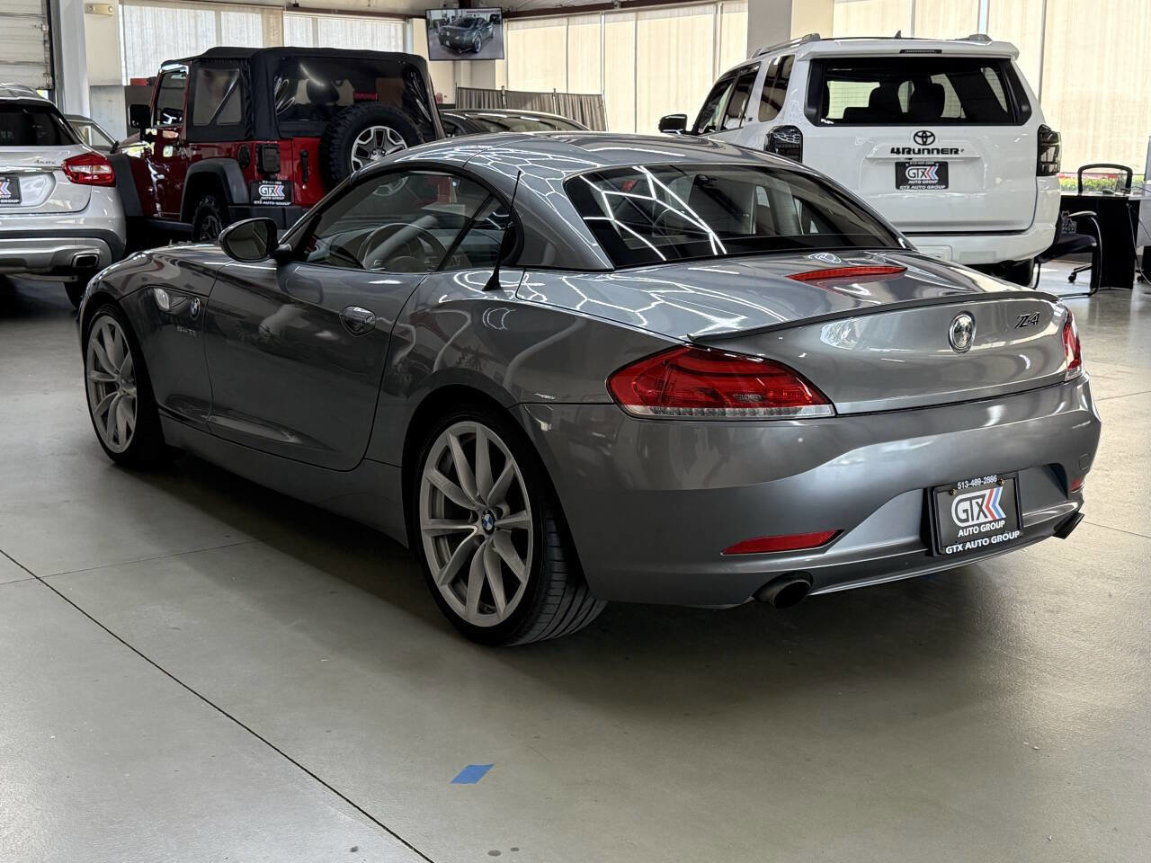 Used 2009 BMW Z4 sDrive35i RWD image 4