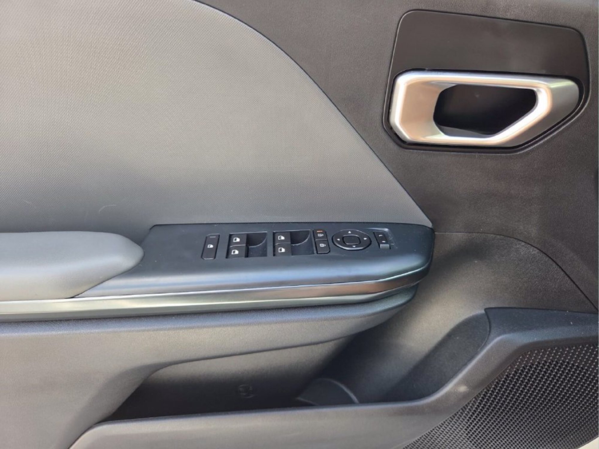 New 2025 Kia K4 FWD image 29