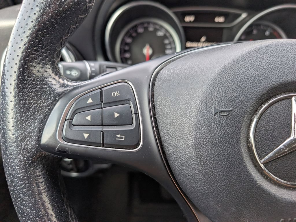Certified 2020 Mercedes-Benz GLA 250 4MATIC image 23