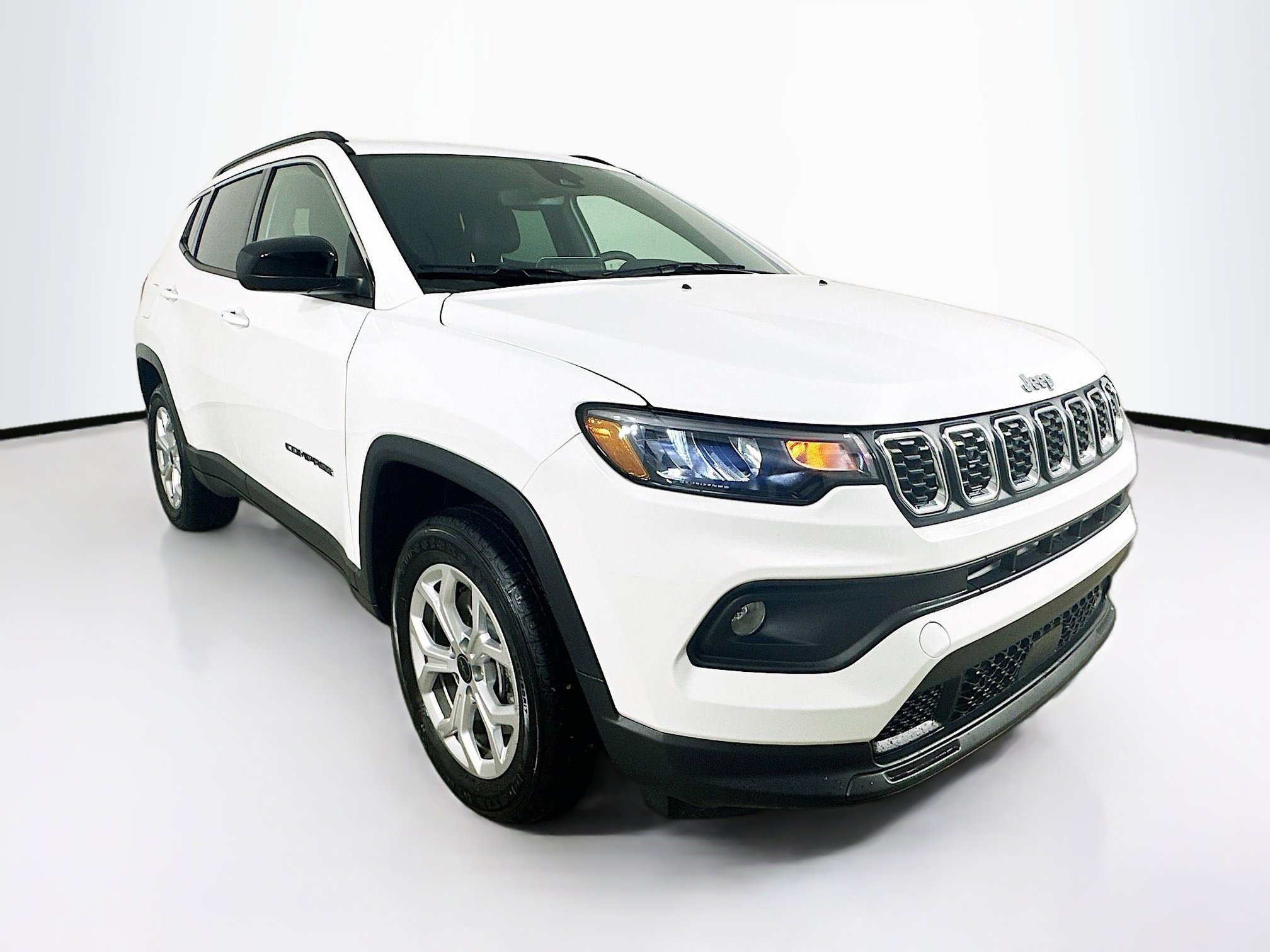 Certified 2025 Jeep Compass Latitude image 1