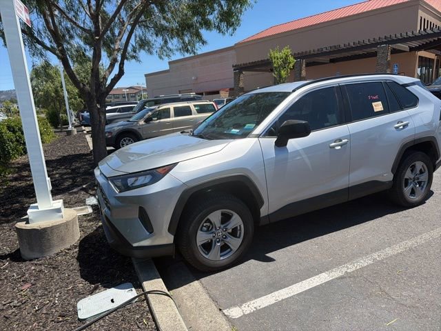 Certified 2022 Toyota RAV4 LE AWD/4WD image 25