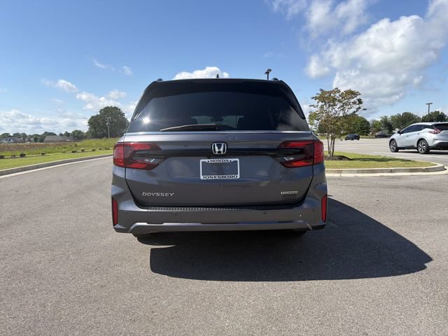 Used 2025 Honda Odyssey Touring image 4