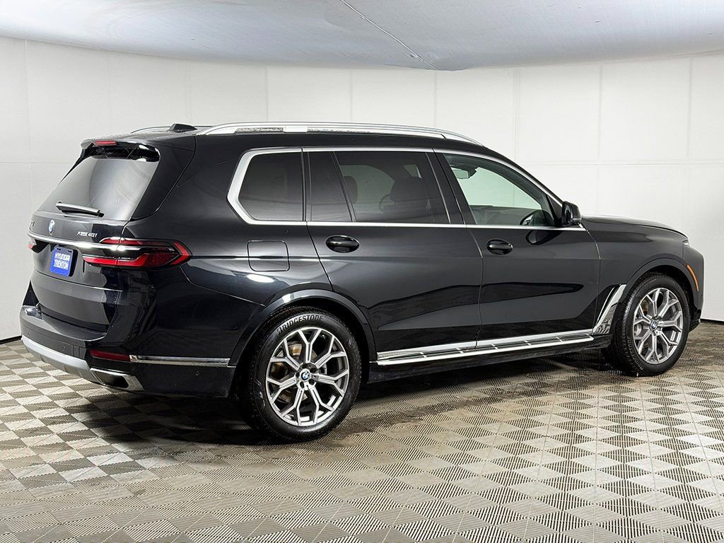Used 2023 BMW X7 xDrive40i w/ Premium Package image 15