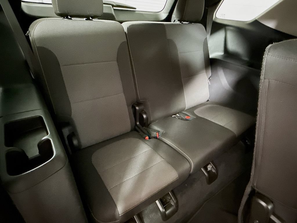 Used 2021 Chevrolet Traverse LT AWD/4WD image 28