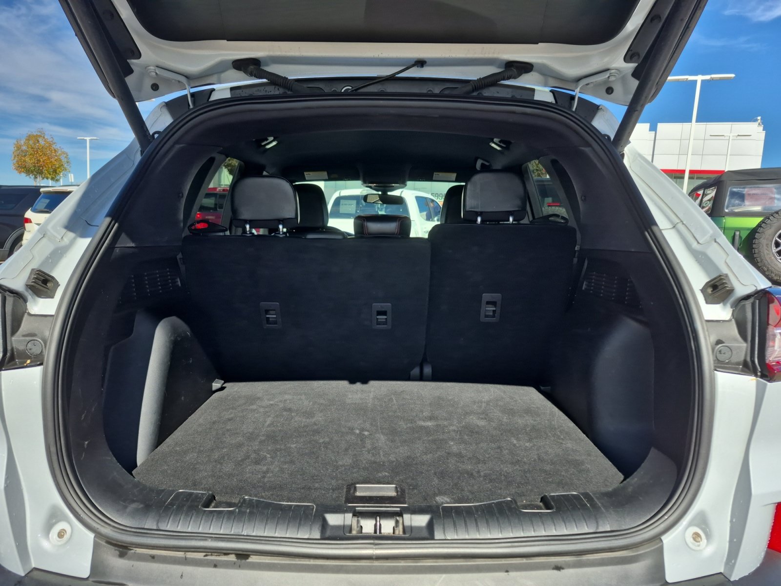 Used 2025 Ford Escape ST-Line Select AWD/4WD image 21