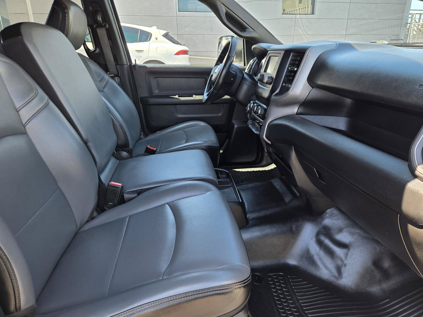 Used 2022 RAM 2500 Tradesman RWD image 31
