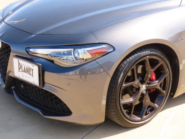 Used 2020 Alfa Romeo Giulia Sport w/ Quick Order Package 22K Sport image 3