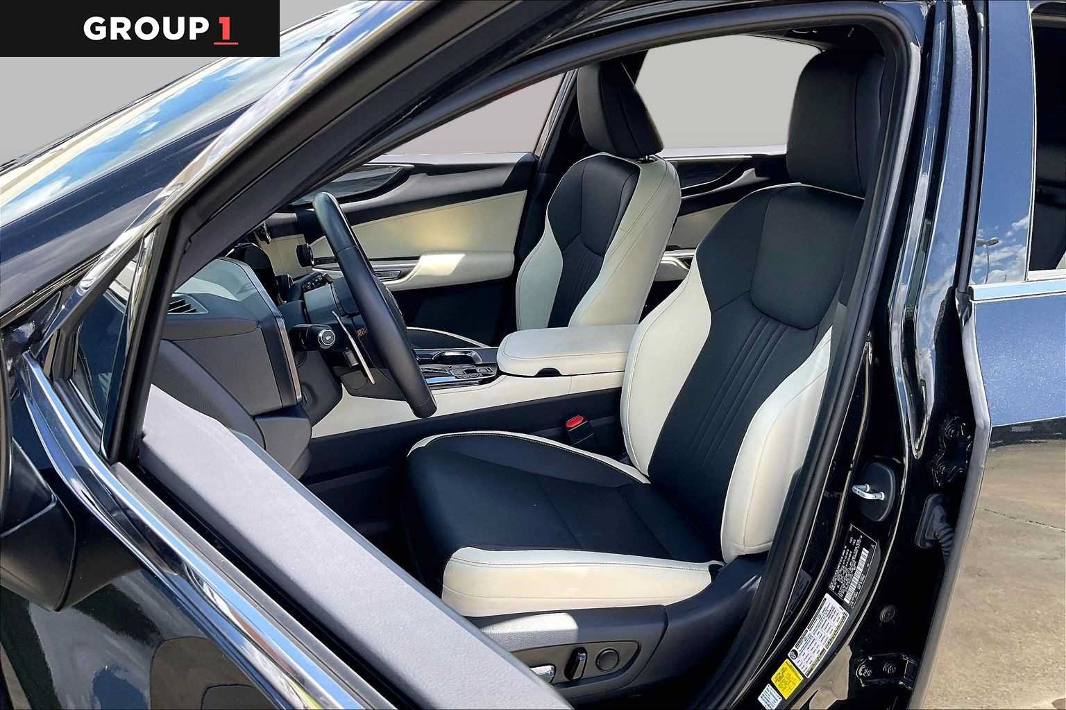 Used 2024 Lexus NX 350 AWD image 7