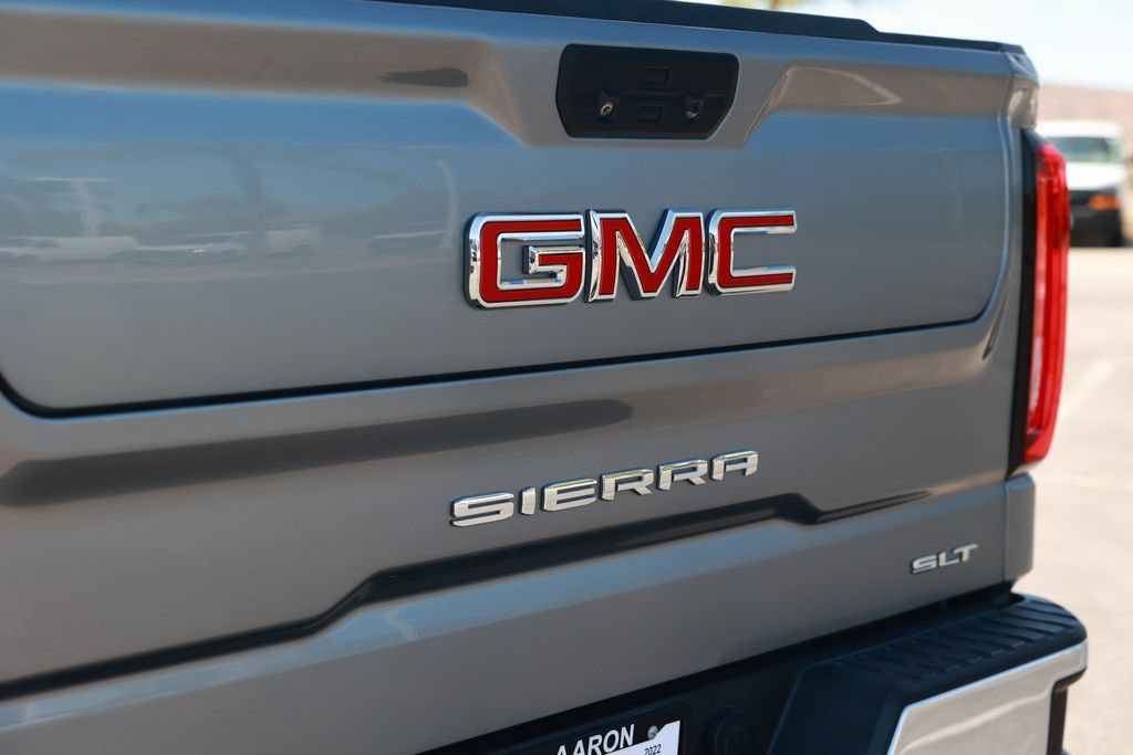 Used 2022 GMC Sierra 1500 SLT w/ SLT Premium Package AWD/4WD image 17