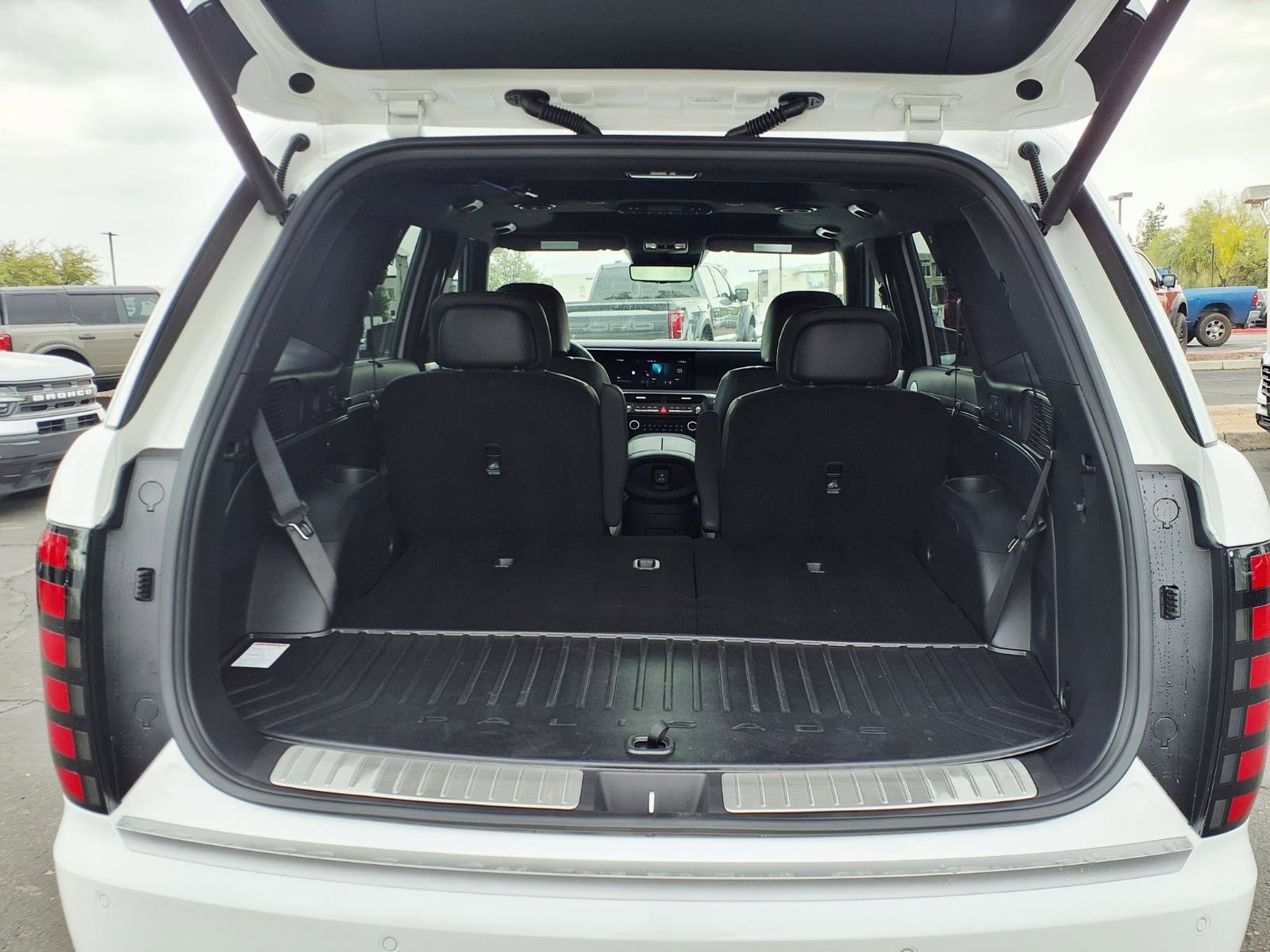 Used 2026 Hyundai Palisade Calligraphy image 16
