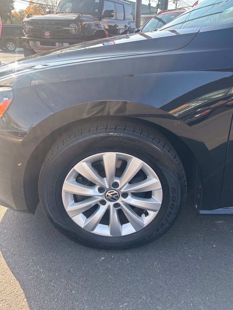 Used 2012 Volkswagen Passat 2.5 S FWD image 8