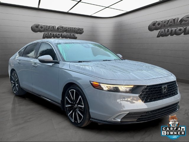 Used 2025 Honda Accord Touring image 1