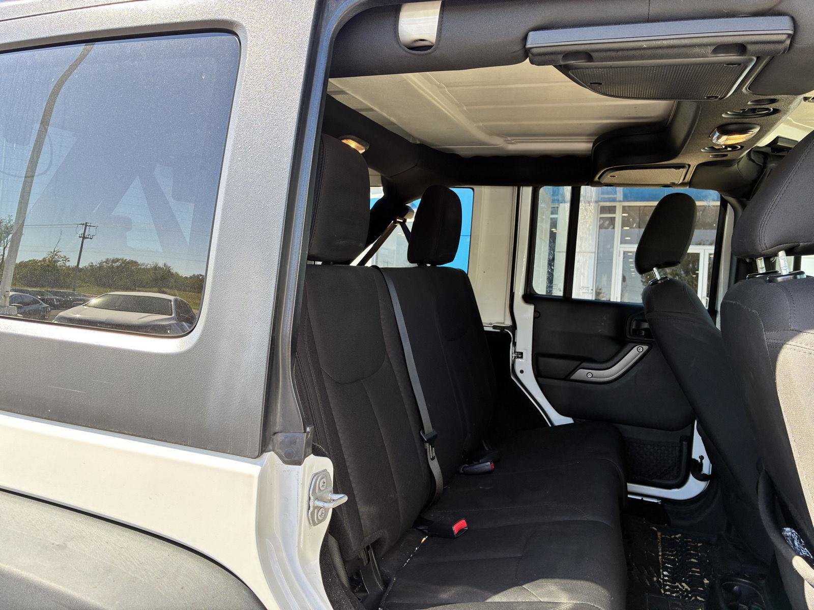 Used 2018 Jeep Wrangler Unlimited Sport S AWD/4WD image 10
