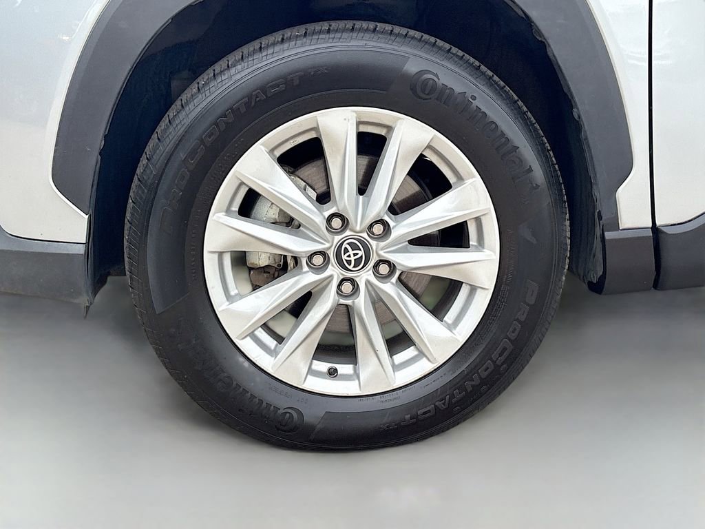 Used 2022 Toyota Corolla Cross LE w/ Black Badges Package (TMS) image 28