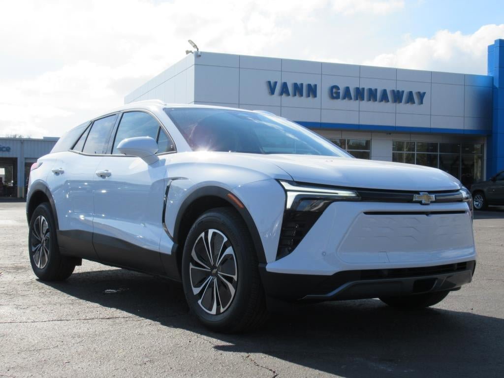 New 2025 Chevrolet Blazer EV LT w/ Super Cruise Package AWD/4WD image 3