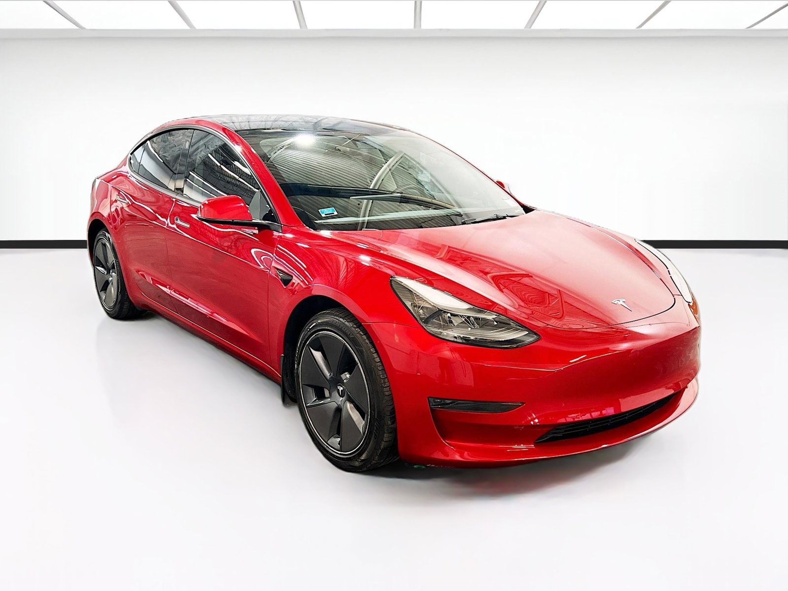 Used 2023 Tesla Model 3 Standard Range RWD image 3