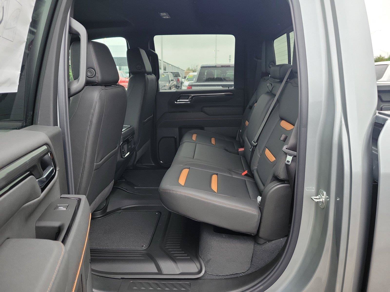 New 2026 GMC Sierra 2500 AT4 w/ AT4 Premium Plus Package AWD/4WD image 11