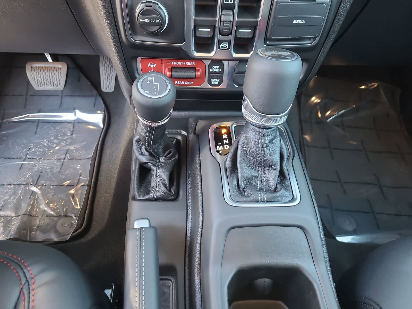 New 2026 Jeep Wrangler Unlimited Rubicon AWD/4WD image 25