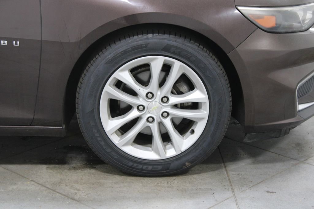 Used 2016 Chevrolet Malibu LT FWD image 12