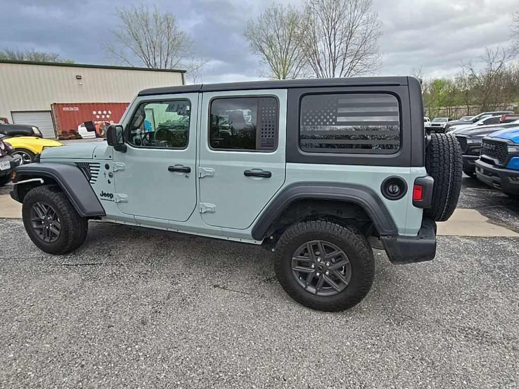 Used 2024 Jeep Wrangler Sport S image 4