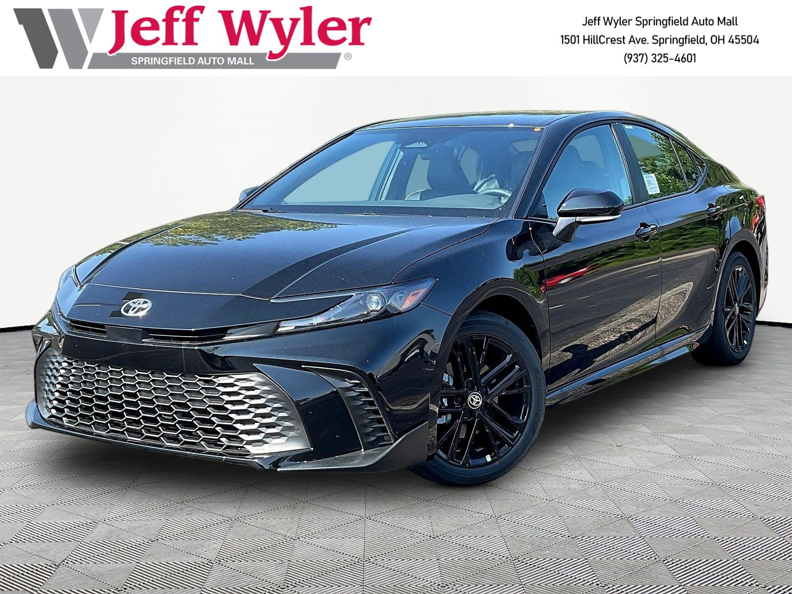 Used 2026 Toyota Camry SE AWD/4WD image 1