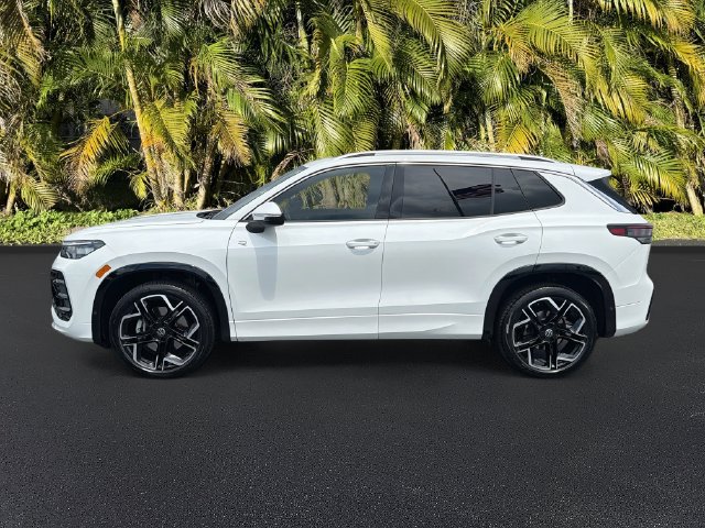 Used 2025 Volkswagen Tiguan SEL R-Line AWD/4WD image 8