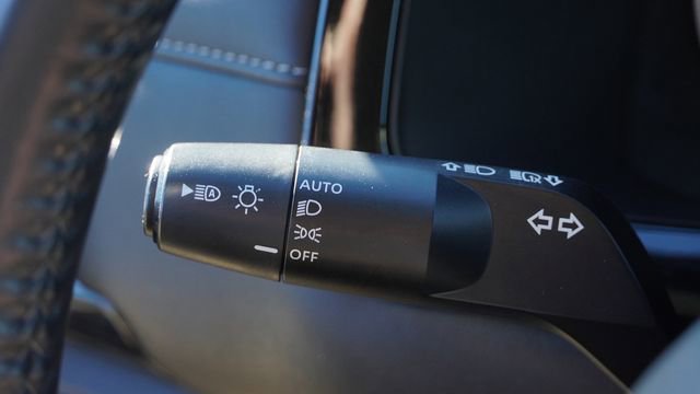 Used 2024 Nissan Pathfinder SV image 32