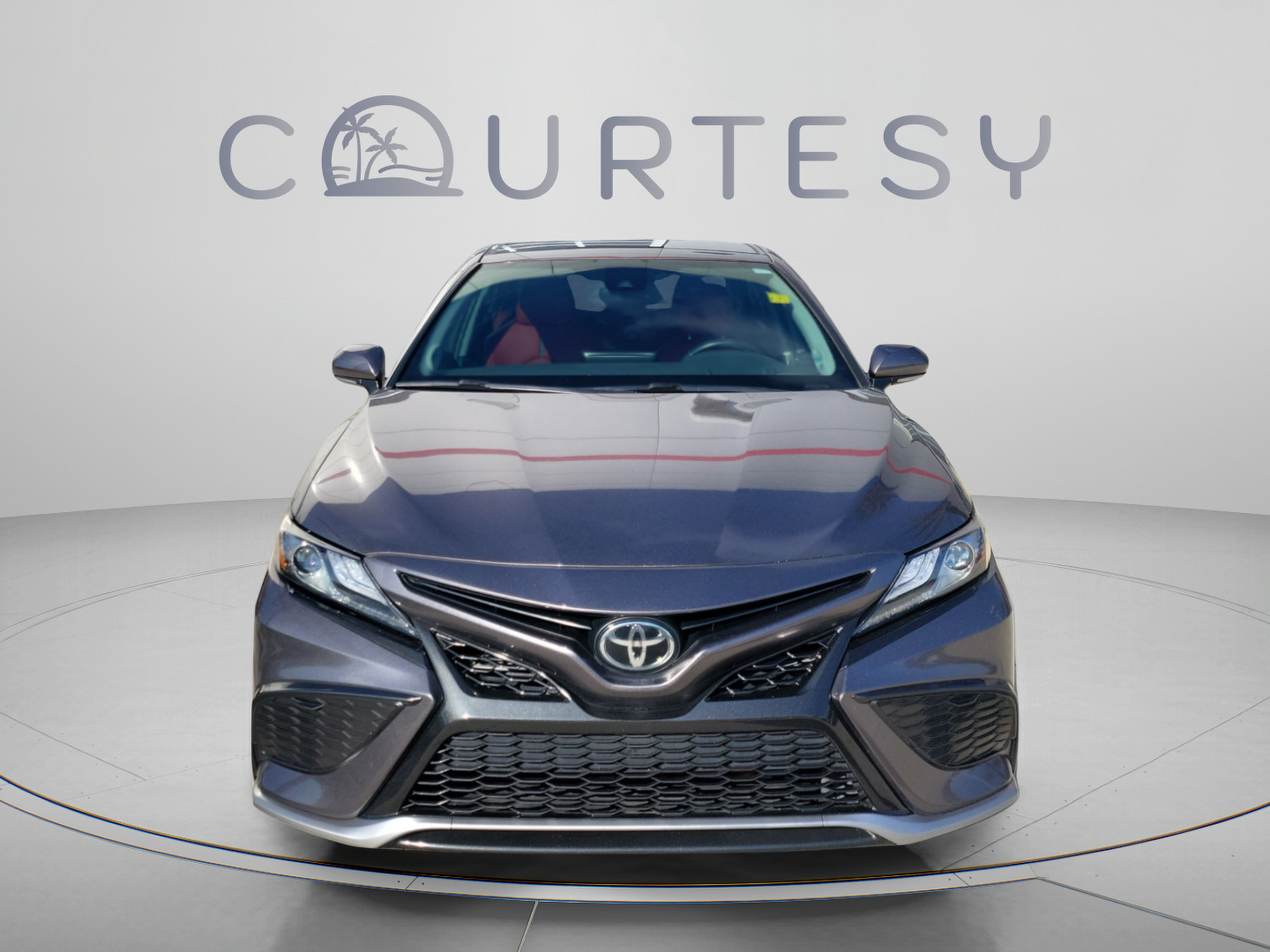 Used 2022 Toyota Camry XSE FWD image 6