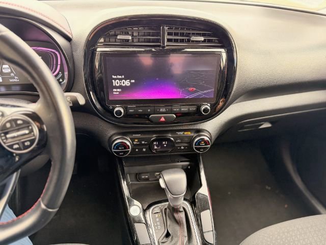 Used 2023 Kia Soul GT-Line FWD image 21