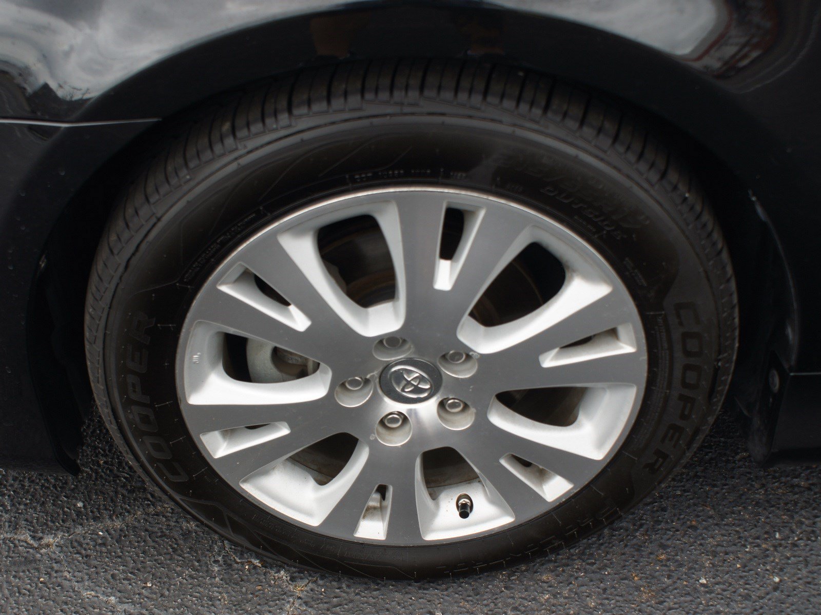 Used 2012 Toyota Avalon FWD image 19