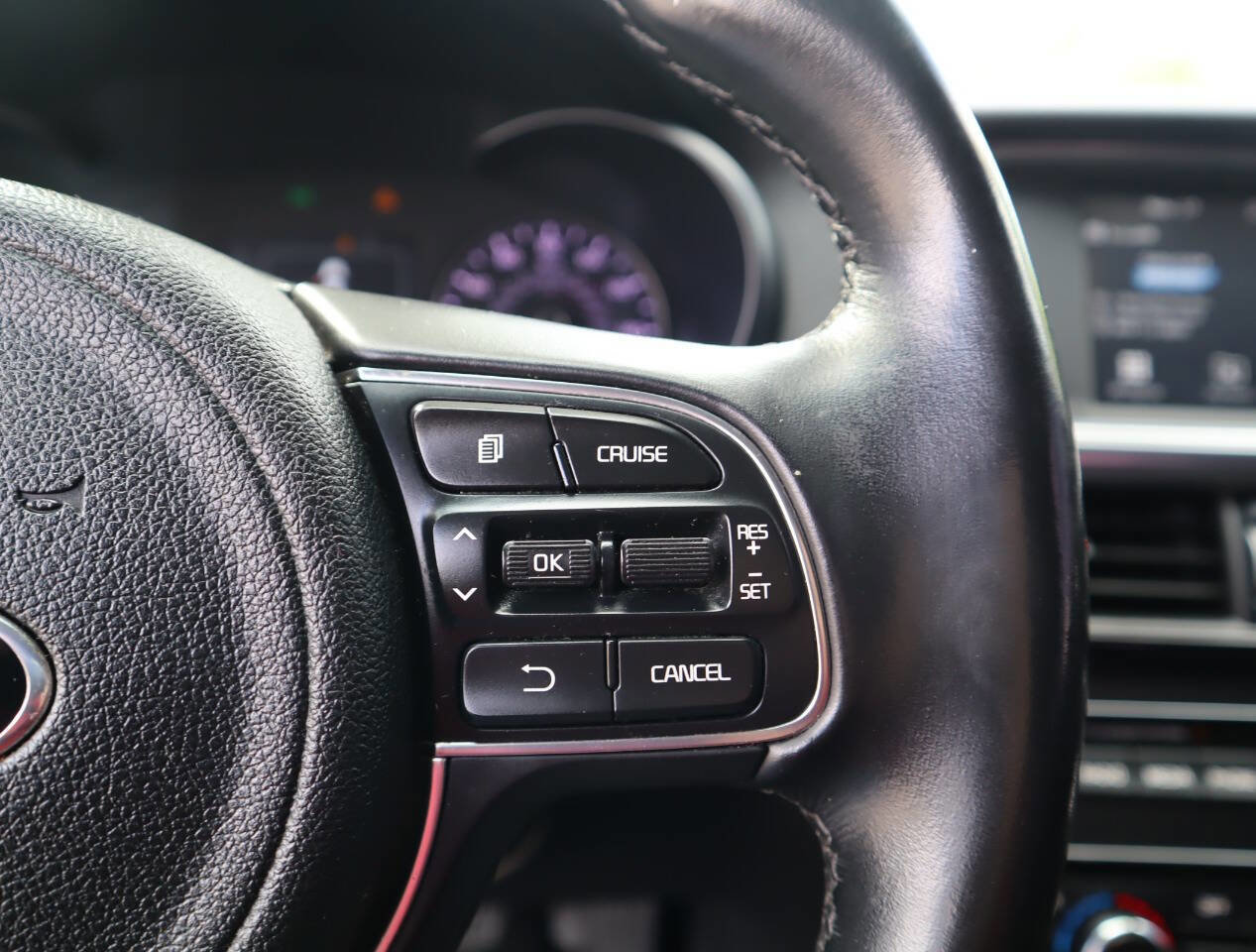 Used 2017 Kia Optima Premium image 40