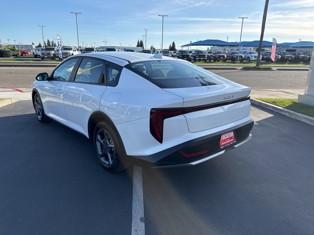 Used 2025 Kia K4 LXS image 7