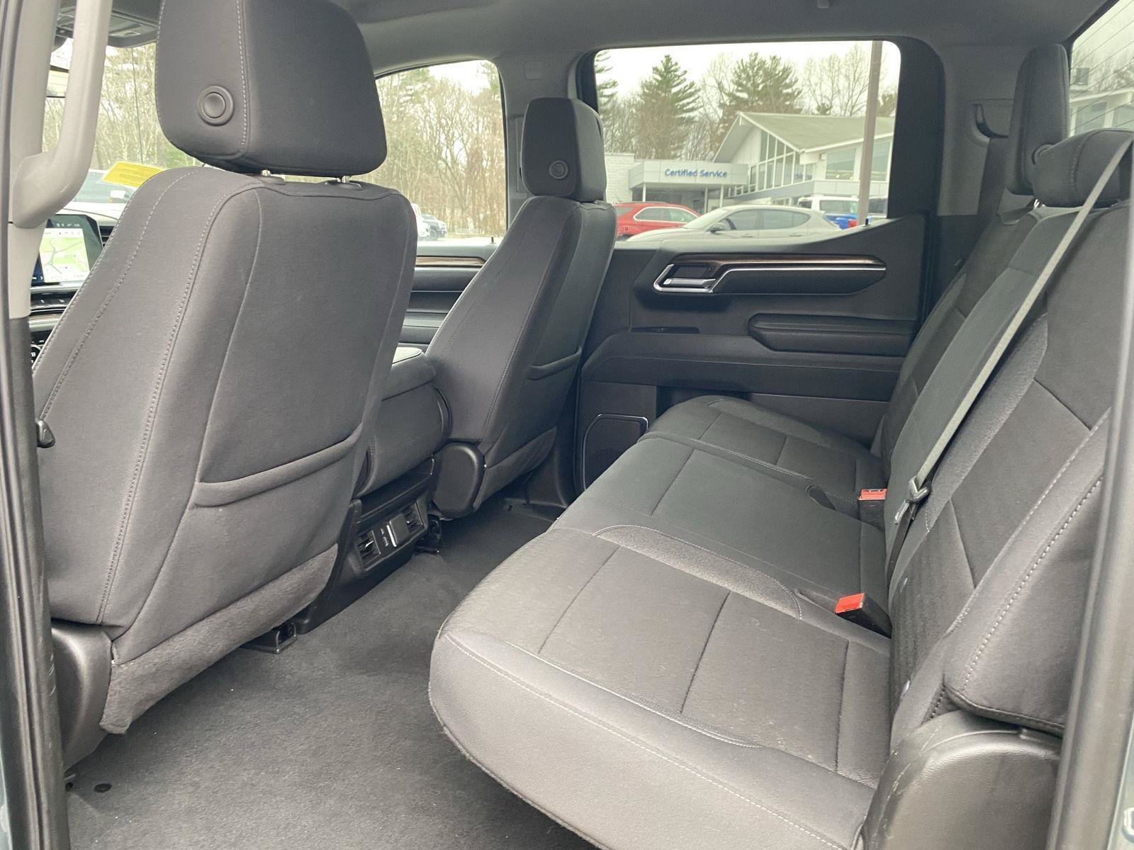 Used 2025 Chevrolet Silverado 1500 LT AWD/4WD image 15