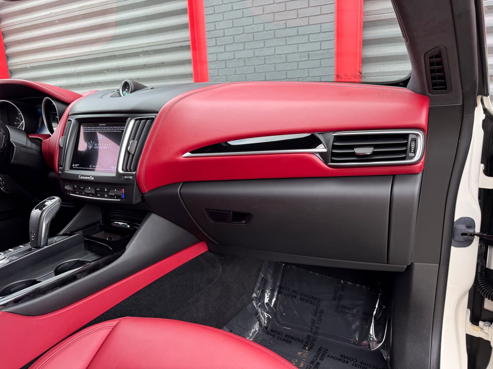 Used 2019 Maserati Levante image 21