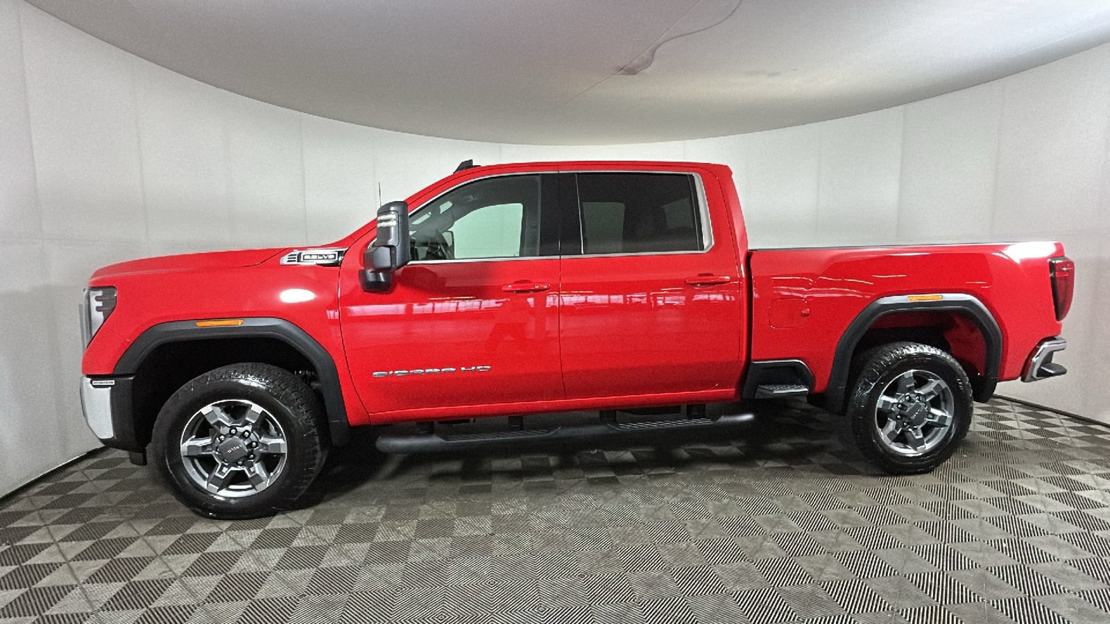 Used 2026 GMC Sierra 2500 SLE w/ SLE Value Package; AWD/4WD image 7