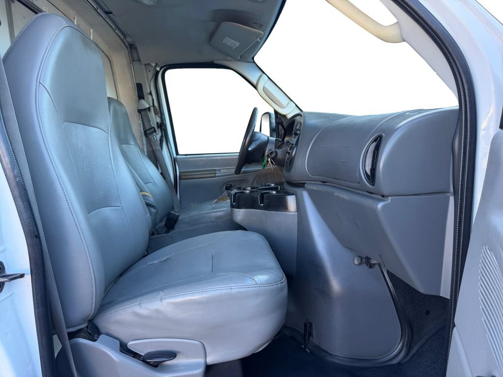Used 2007 Ford E-350 and Econoline 350 Super Duty RWD image 13