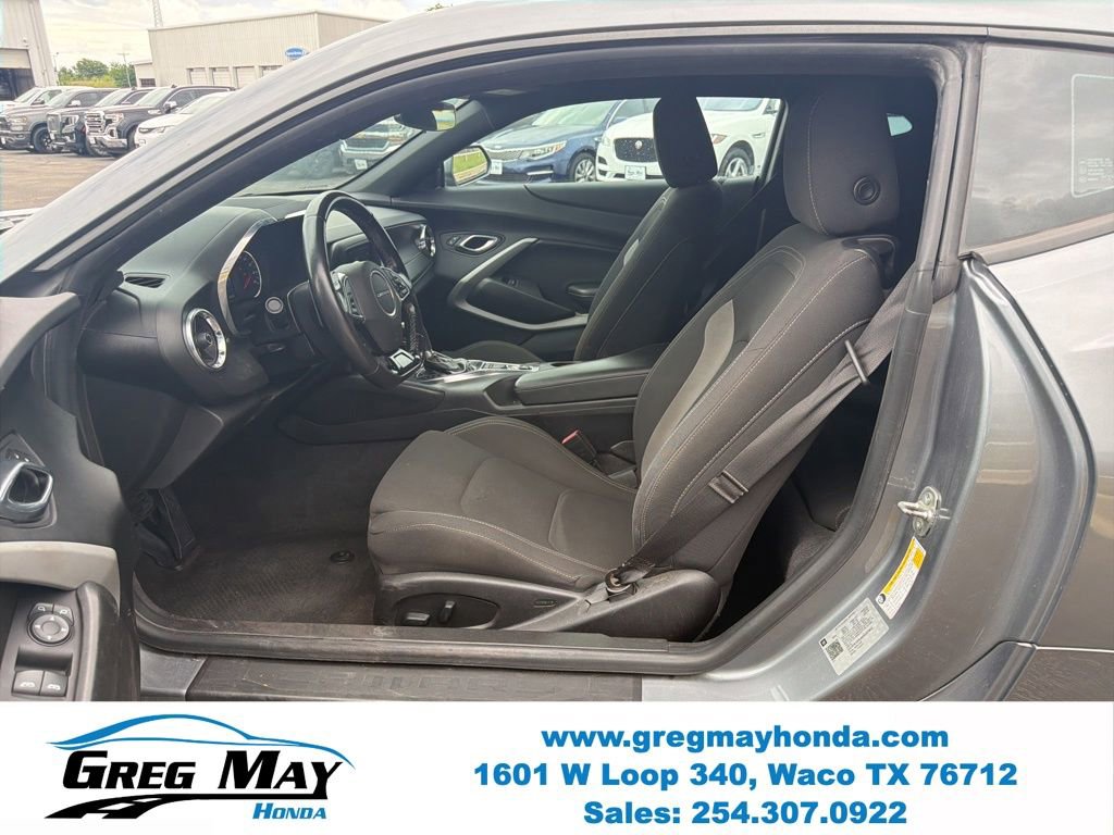 Used 2019 Chevrolet Camaro LT RWD image 10